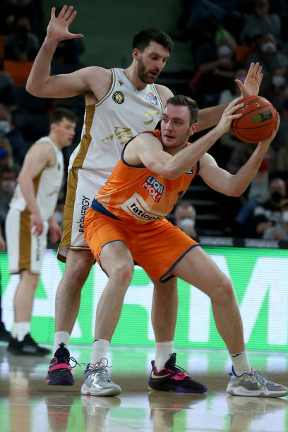 闻牵扯到的 闻牵扯到的