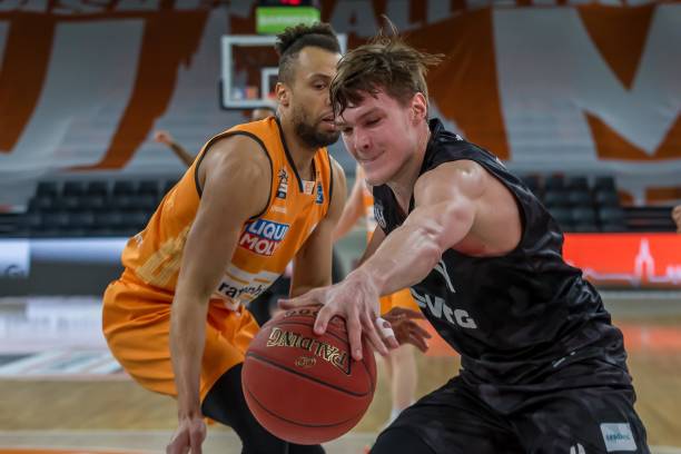 唐纳鲁马在 唐纳鲁马在